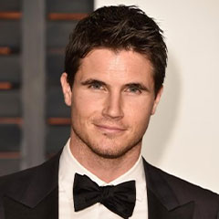 Robbie Amell